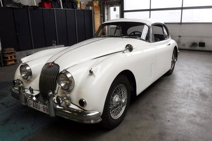 Jaguar XK 150 Coupe white 