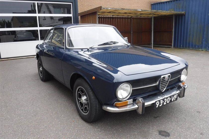 Alfa Romeo 1600 GT Bertone