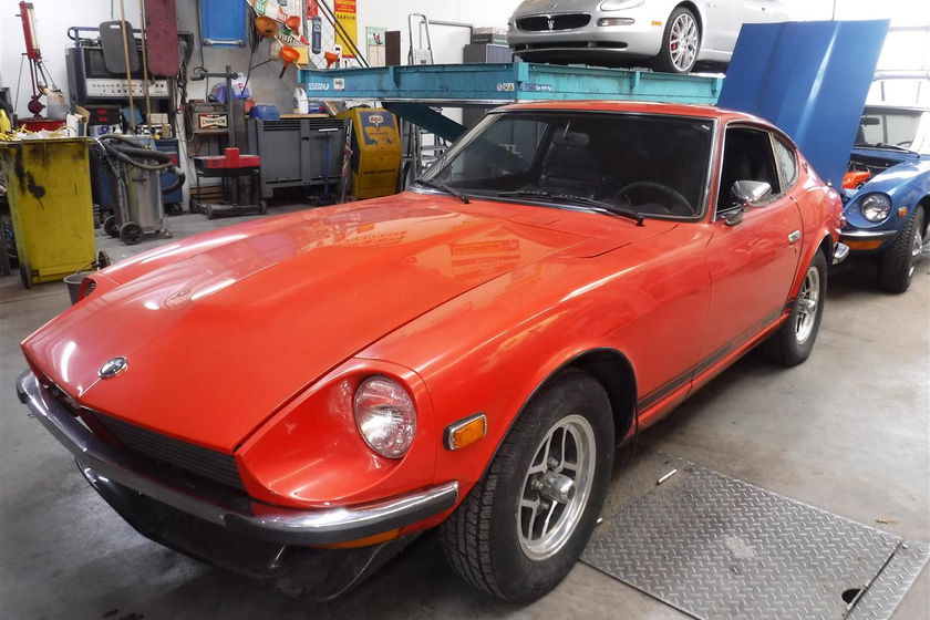 Datsun 240Z 72 red 100217