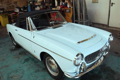 Fiat 1500S spider blue  