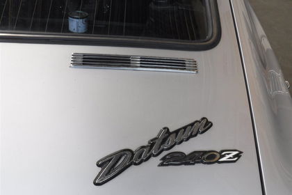 Datsun 240Z 71 silver 