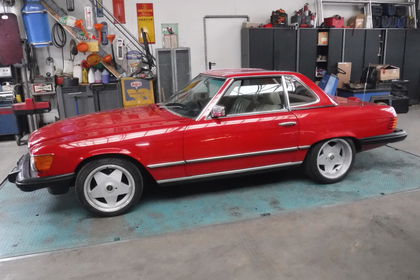 Mercedes 380SL W107 Roadster red 