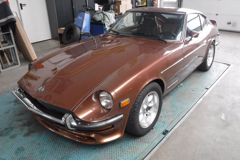 Datsun 240Z 72 brown