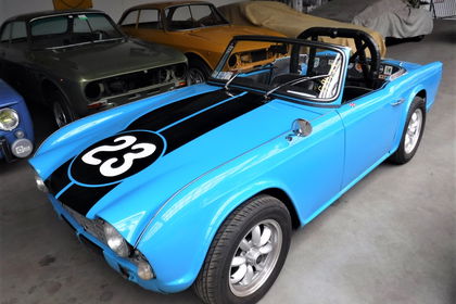 Triumph TR4 blue Surrey top  