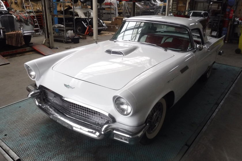 Ford Thunderbird 1957