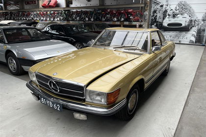 Mercedes 280SL type W107 