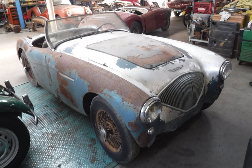 Austin Healey 100/4 blue to restore