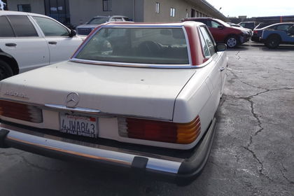 Mercedes 450SL  W107 74 white  