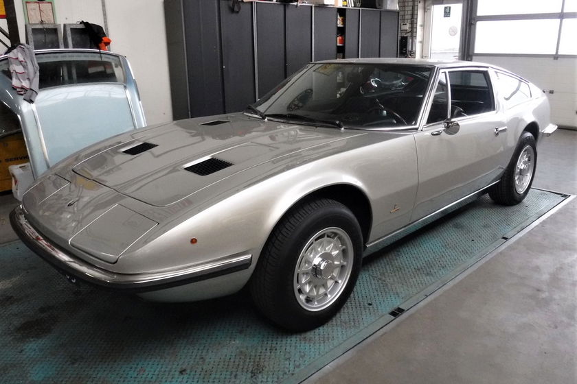 Maserati Indy 4.9 ltr silver