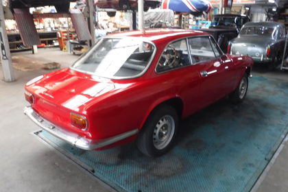 Alfa Romeo Bertone 1300 GT jr  restored 