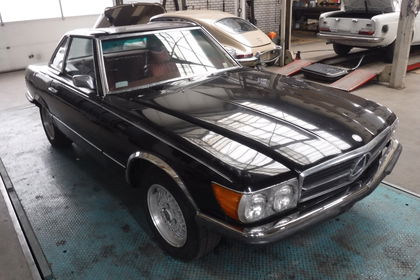 Mercedes 450SL W107  73 black 