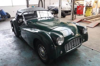 Triumph TR3 small mouth green  