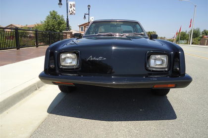 Studebaker Avanti black 