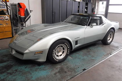 Chevrolet CORVETTE C3 TARGA 