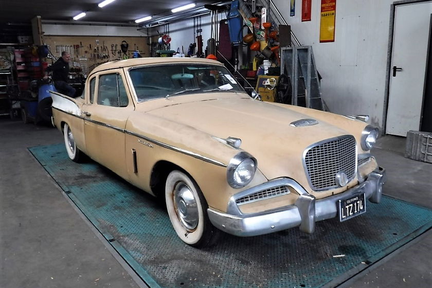 Studebaker Silver Hawk