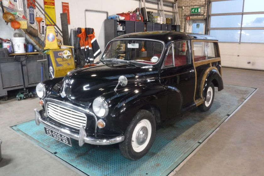 Morris Minor Traveller RHD