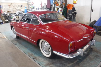 Volkswagen Karmann ghia Red 