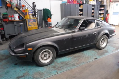 Datsun 240Z 72 black 