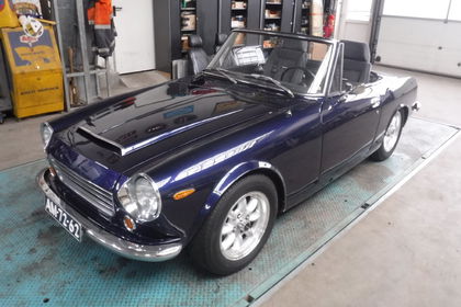 Datsun 2000 Fairlady blue 