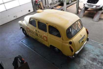 Austin FX4 Taxi  RHD 