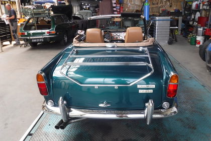 Triumph TR250 green 