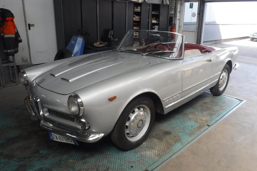 Alfa Romeo 2000 Touring Spider