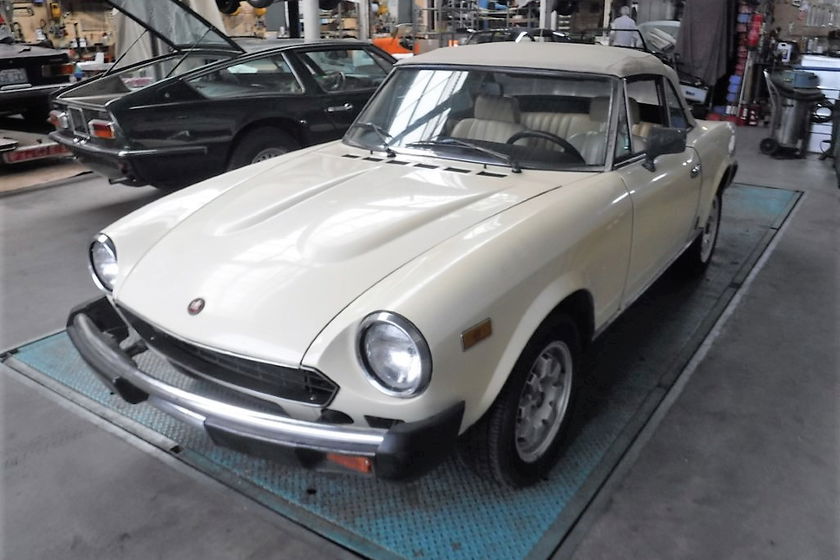 Fiat 124 Spider 2000