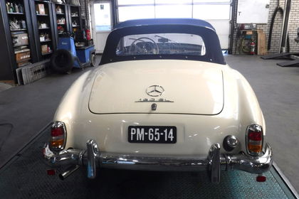 Mercedes 190SL PERFECT 