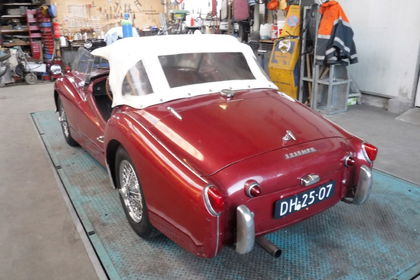 Triumph TR3A  - TS70037L 