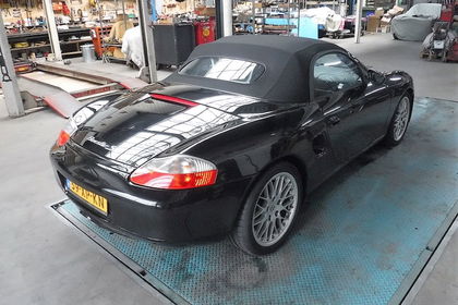 Porsche Boxster 986 black 