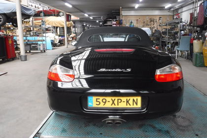 Porsche Boxster 986 black 