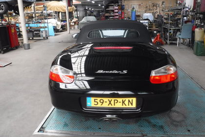 Porsche Boxster 986 black 